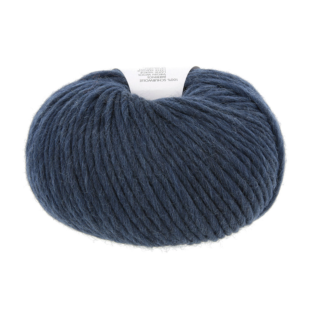 Lang Yarns Naturalis 0010 Staalblauw - detail van merinowol in kleur Staalblauw