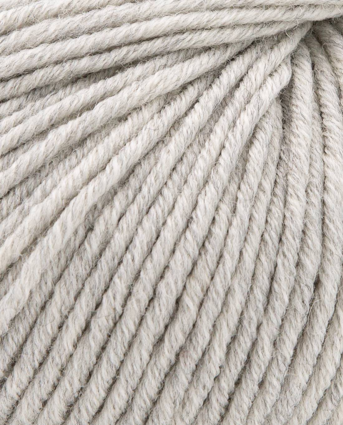 Phildar Phil Merinos 6 1399 Light Grey Tweed - detail van de merinowol en draadstructuur