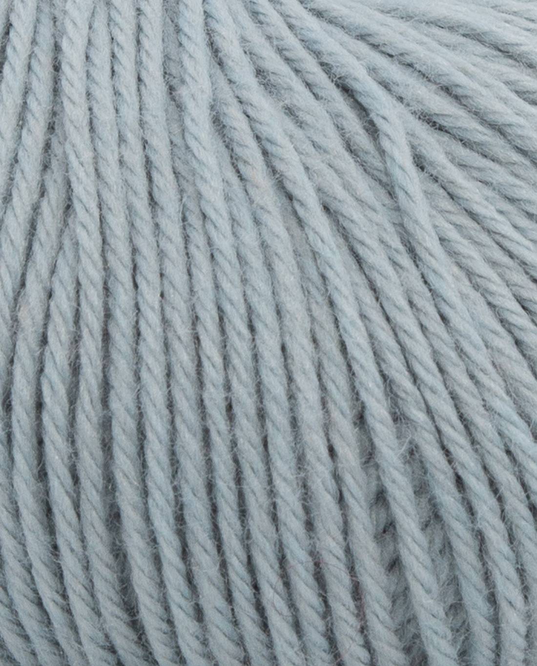 Phildar Phil Caresse 2100 Almond - close-up van het garen