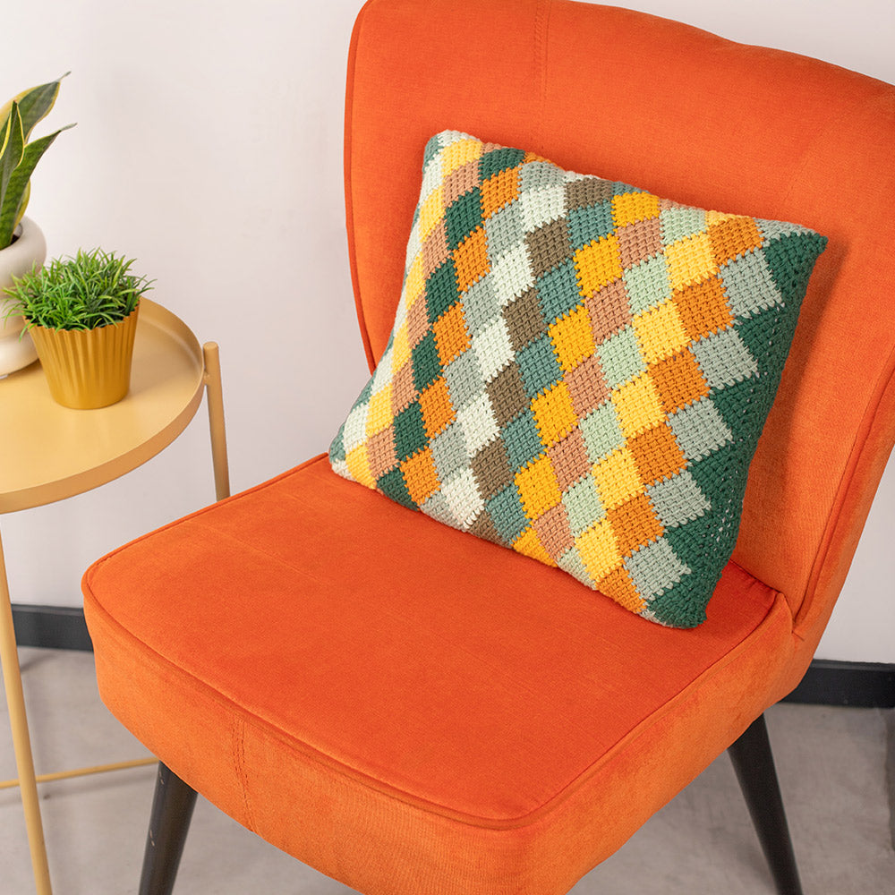 Wallis Cushion - Floral Splendor - Studio Madelaine  - Crochet Kit