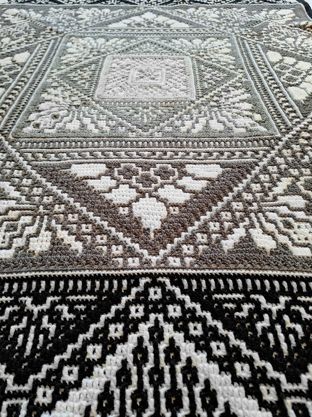 Bibelot Special DK Crochet Kit - Crazy Crochet Catlady