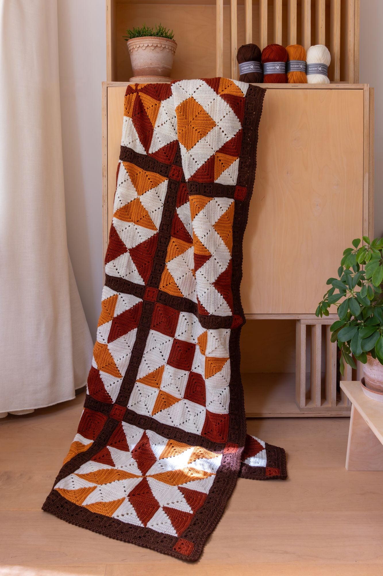 NOTCONVENTIONAL wool×quilt layered Haakplein Perfectly Imperfect Bold Crochet Kit | Yarnplaza.com