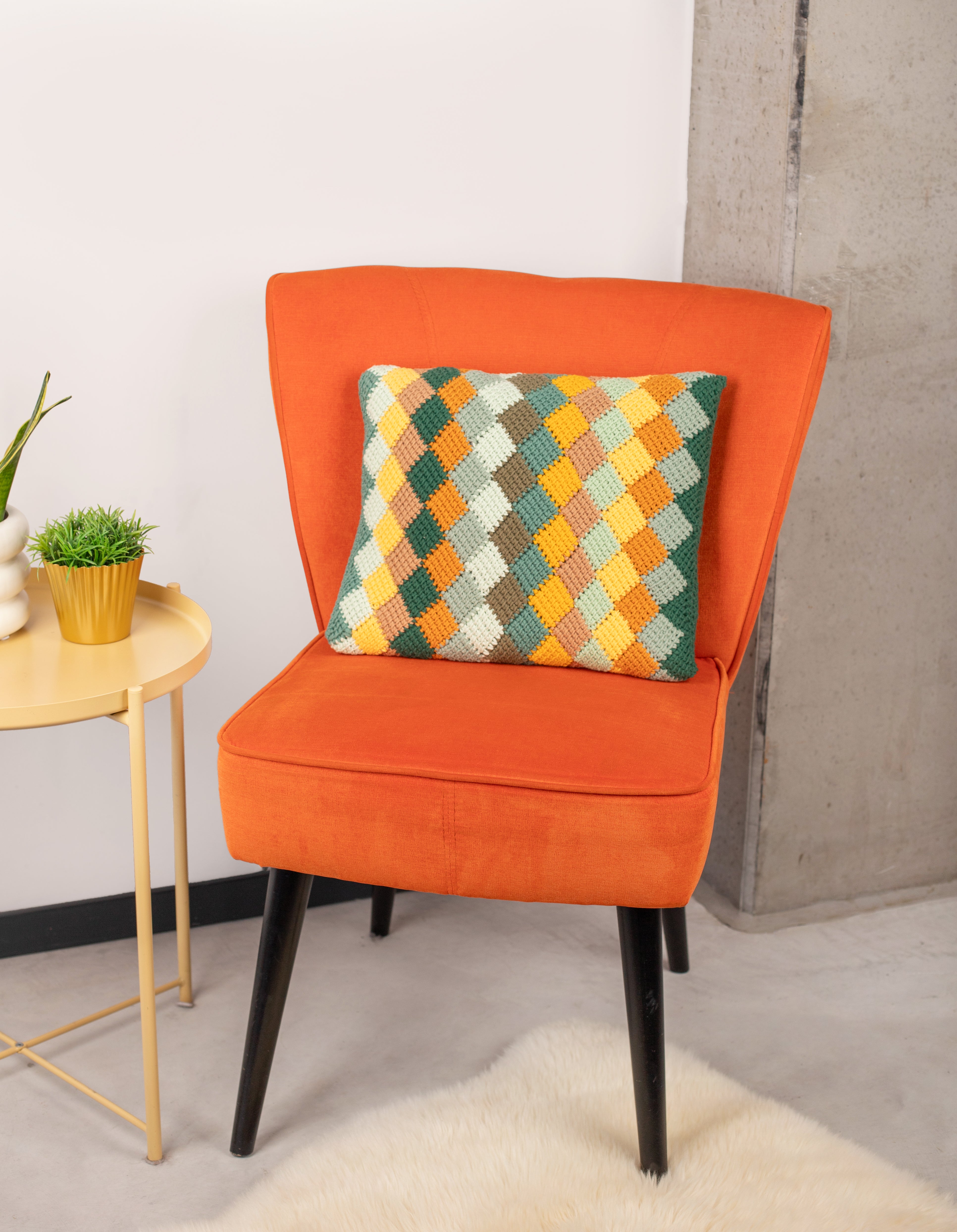 Wallis Cushion - Sunset Crochet Kit - Studio Madelaine
