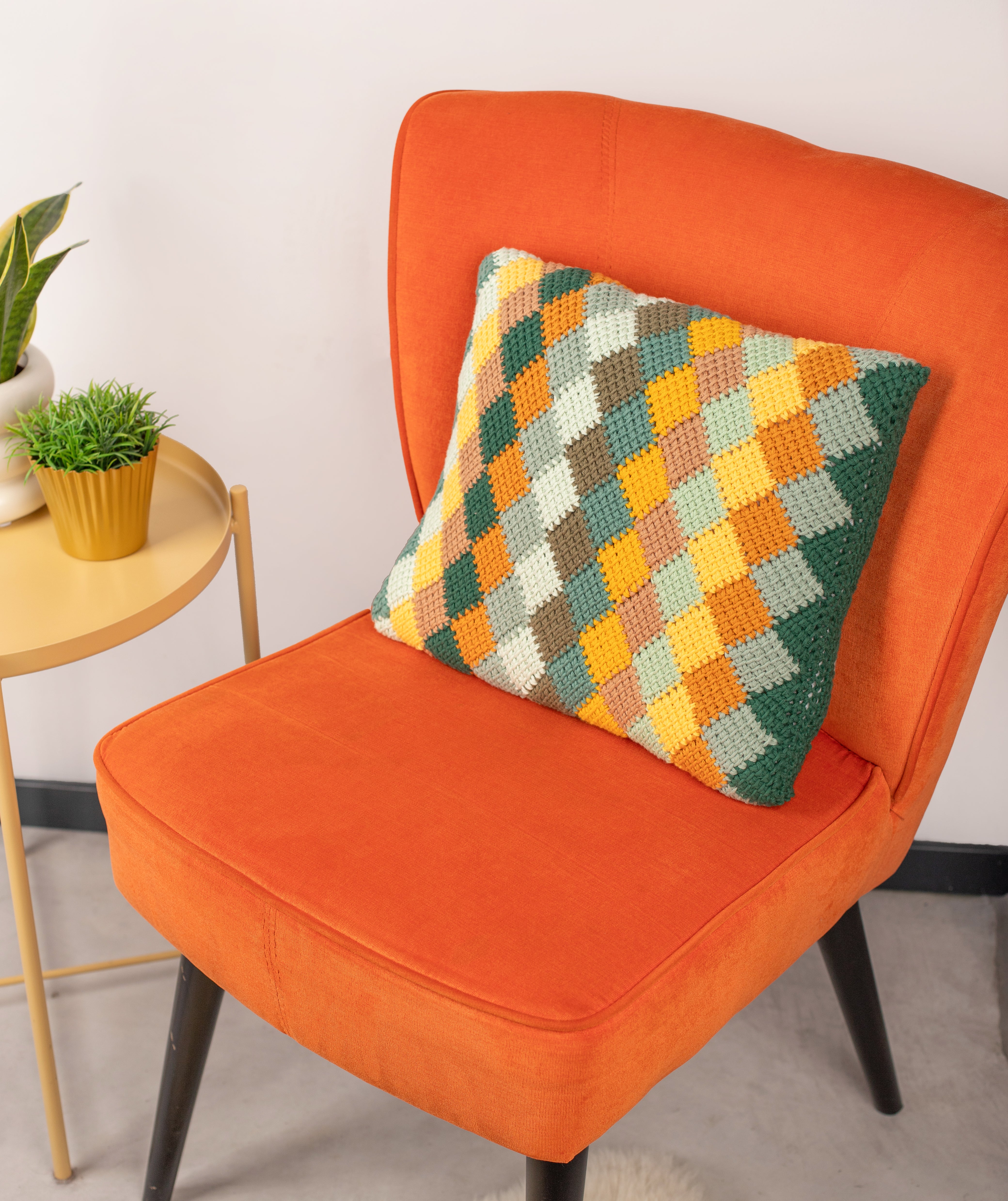 Wallis Cushion - Sunset Crochet Kit - Studio Madelaine