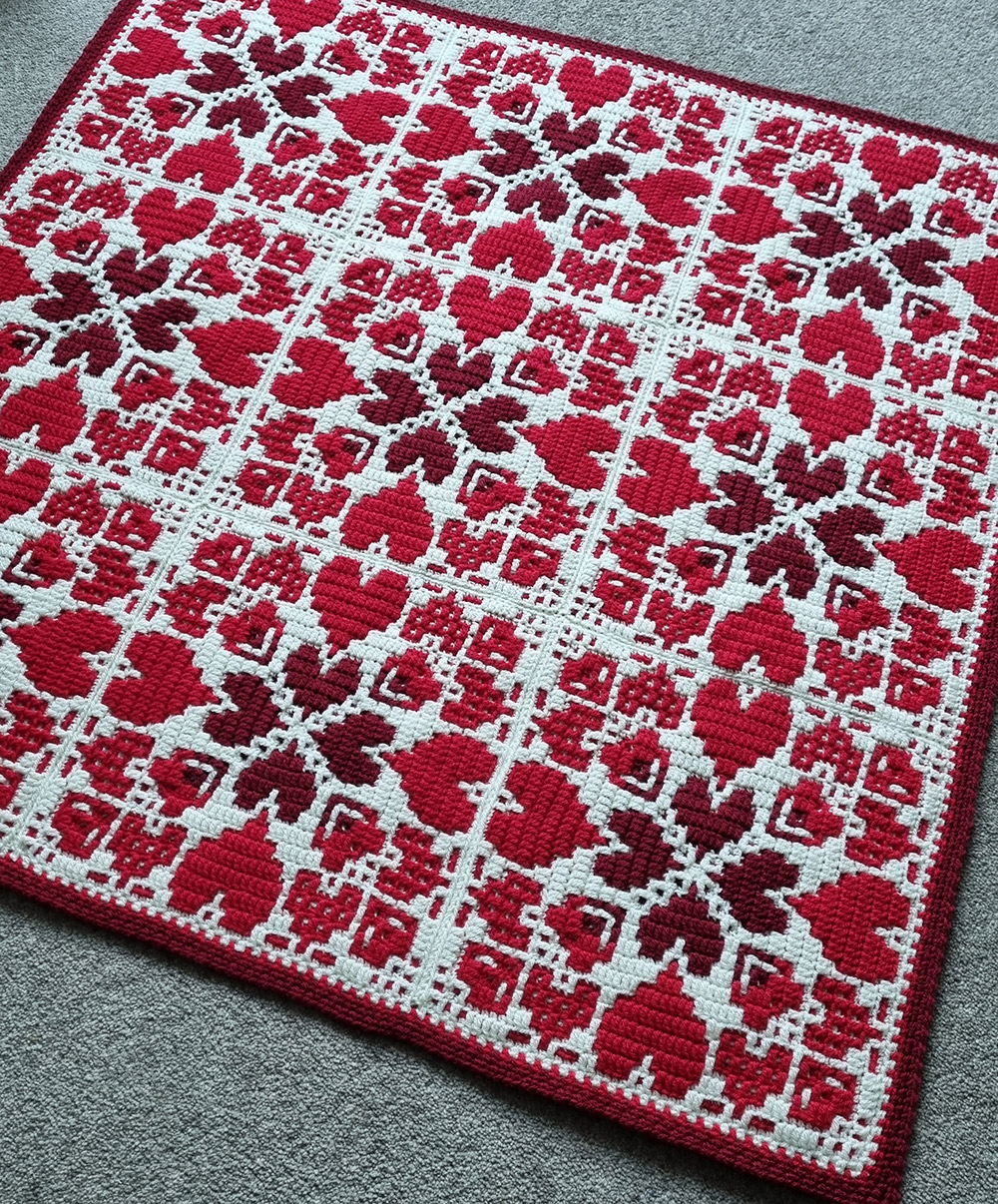 Rosina Plane Everlasting Love Deken - complete gehaakte deken met hartenpatroon