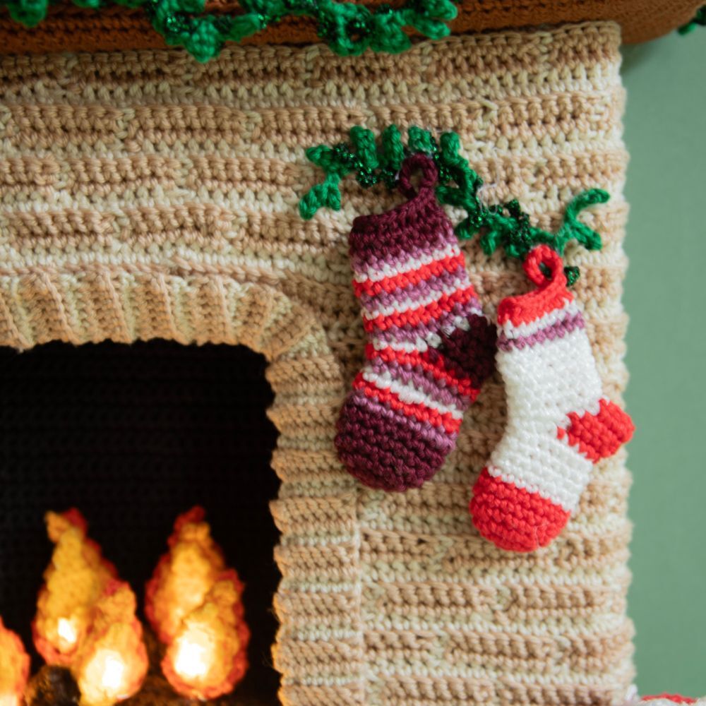 Yarnplaza Warm & Cosy Christmas 2026 Crochet Kit