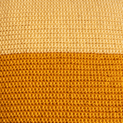 Yarn and Colors Two Tones Comfy Cushion Haakpatroon (Digitaal)