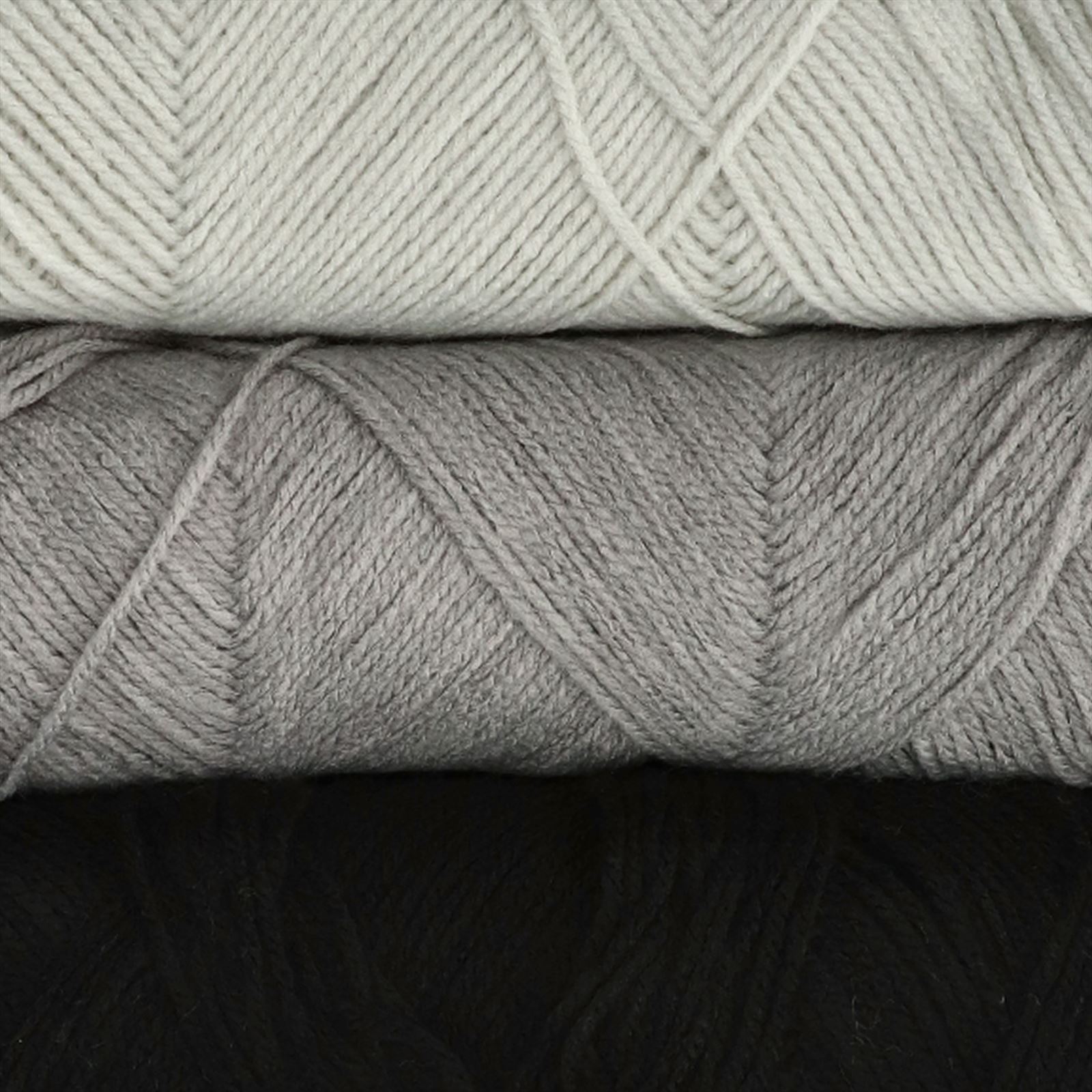 Budgetyarn Acrylic DK 100 Black (3)