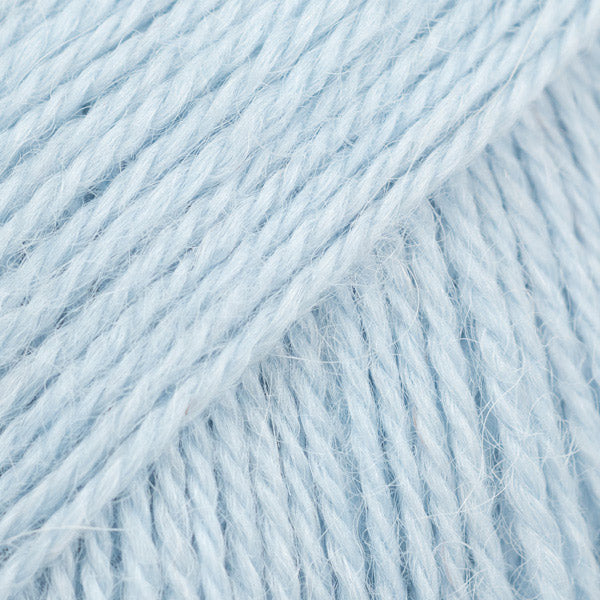 Drops Alpaca Uni Colour 9048 IJsblauw