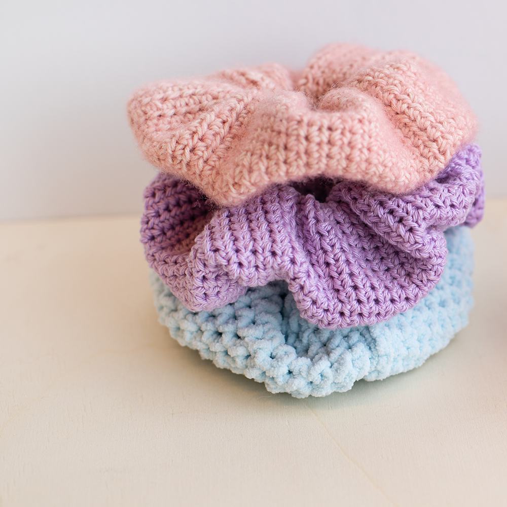 Scrunchies — gemaakt met Haakpatroon Scrunchie Chunky Chenille (Digital)