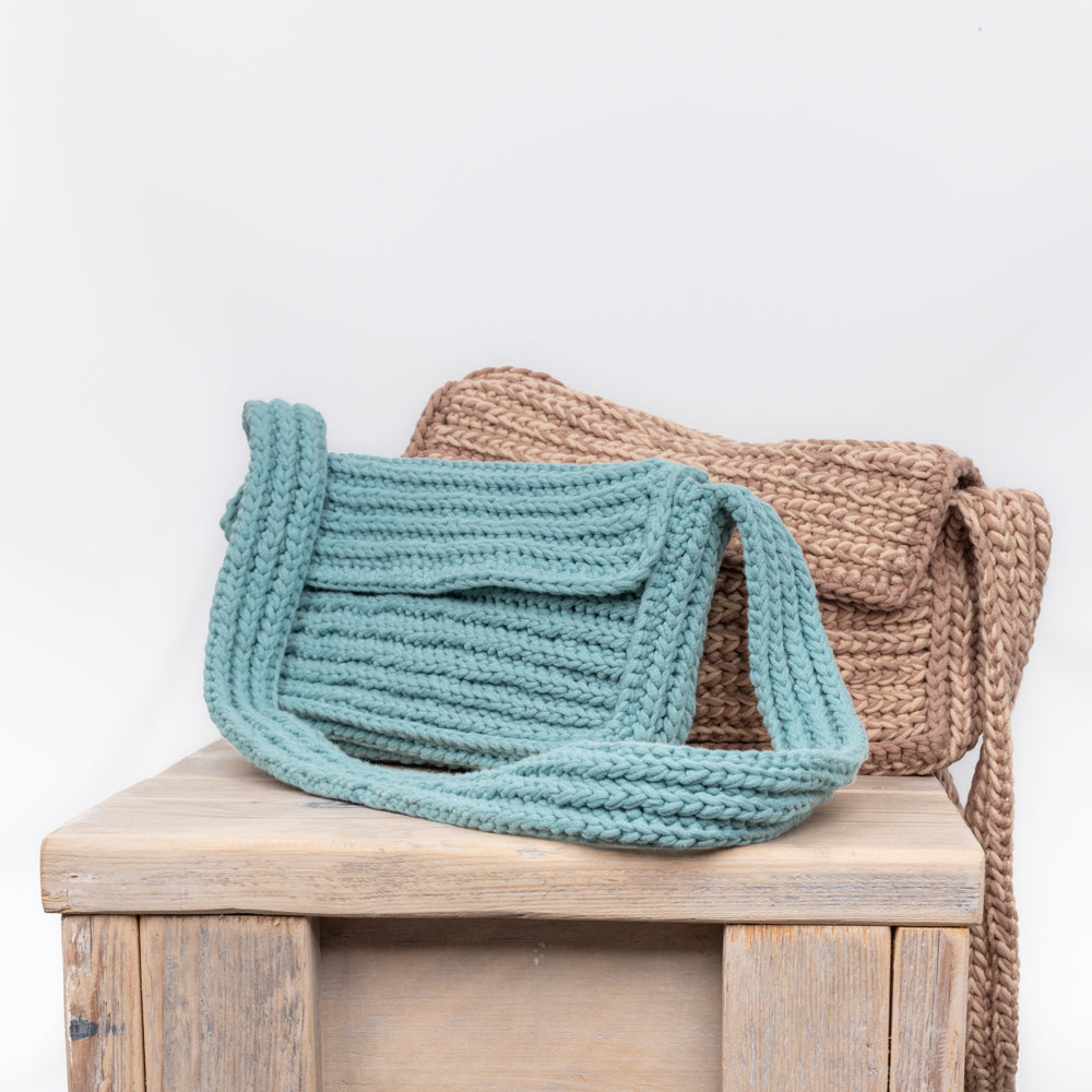 Shoulder bag — gemaakt met Haakpatroon Yarn and Colors Shoulder Bag (5)