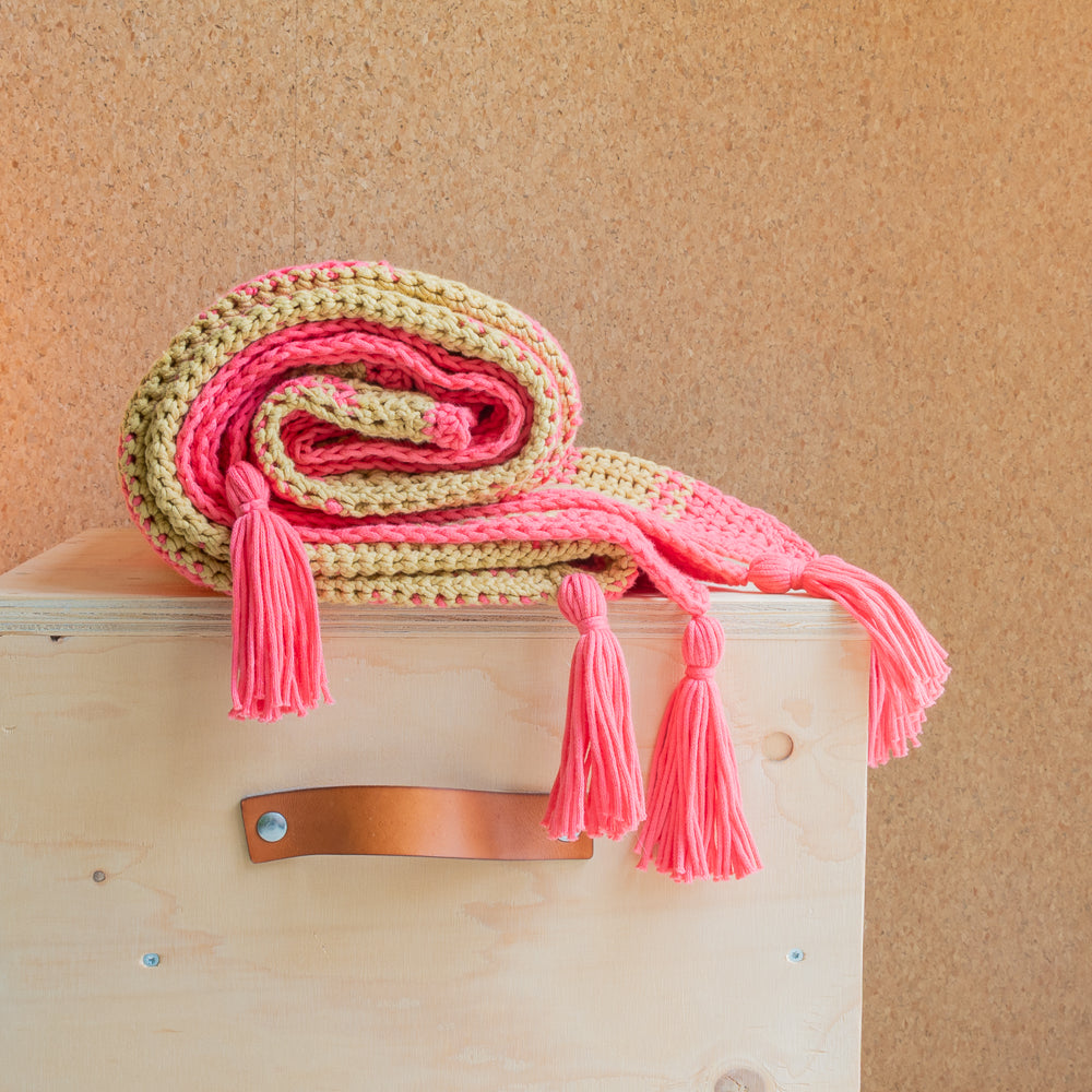 Boho blanket — gemaakt met Haakpatroon Yarn and Colors Zen at Home