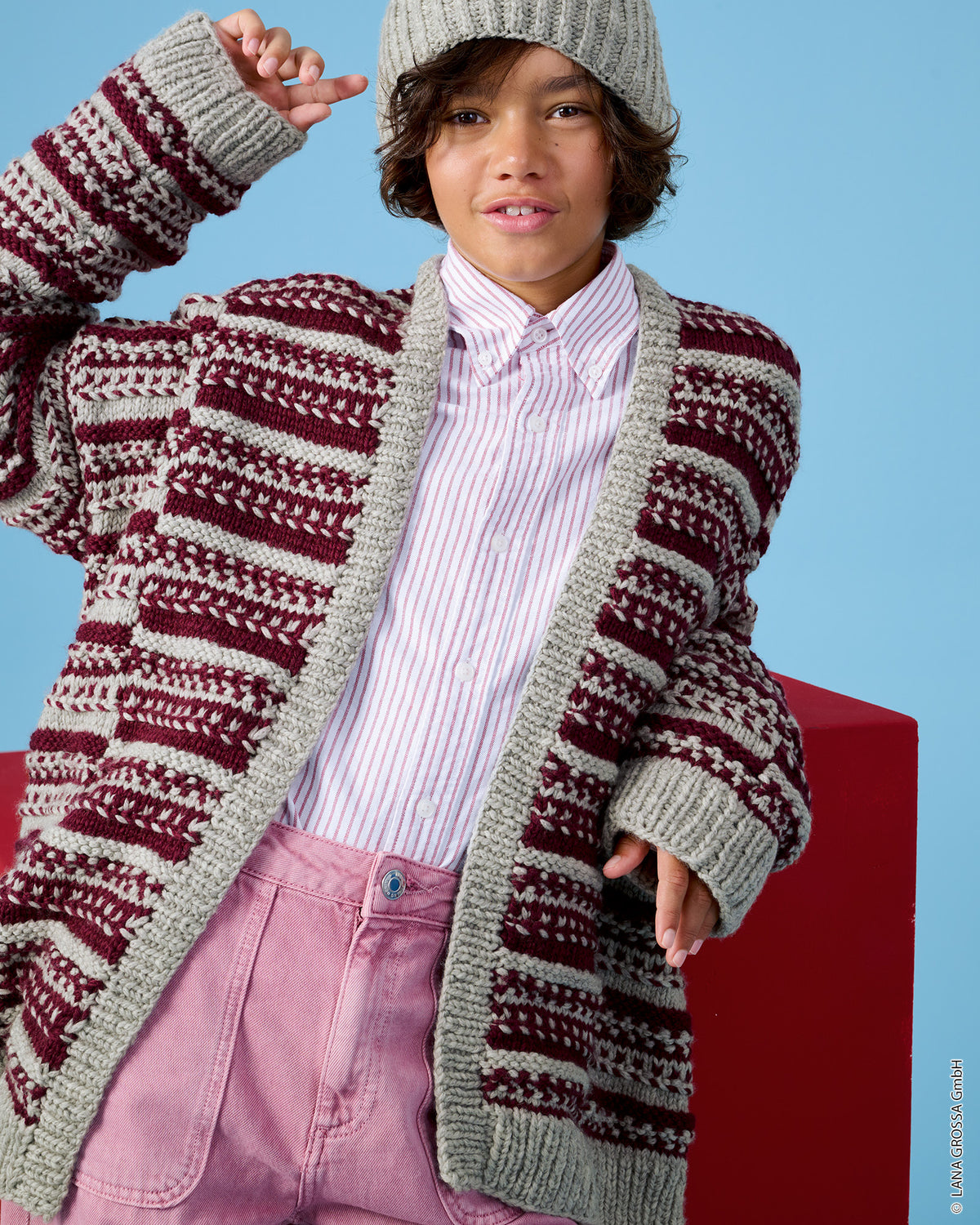 Lana Grossa Kids Nr. 15 model 11 - vest met Cool Merino Big - sfeerfoto 5