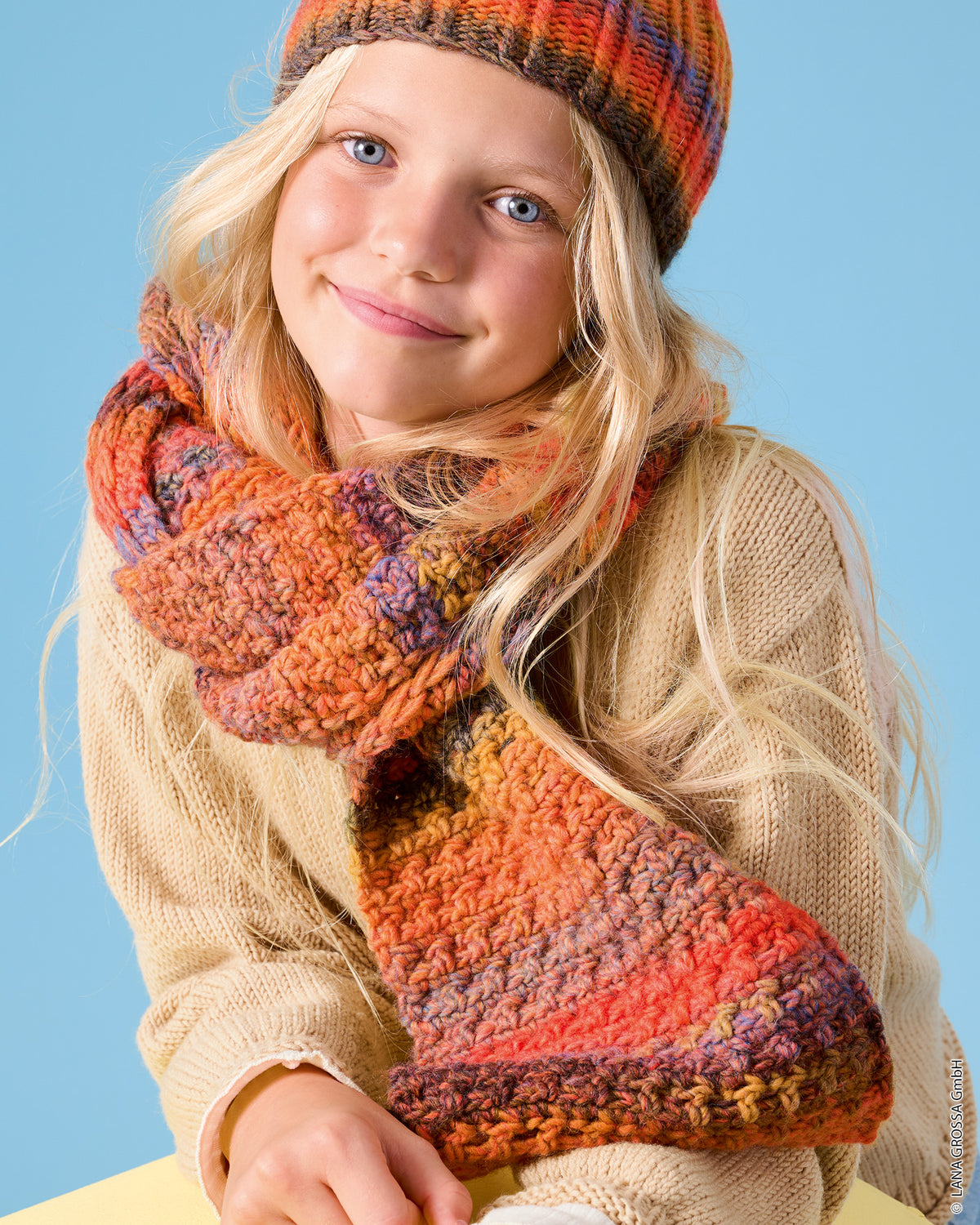 Lana Grossa Kids Nr. 15 model 25 - sjaal met Colors For You - sfeerfoto 1