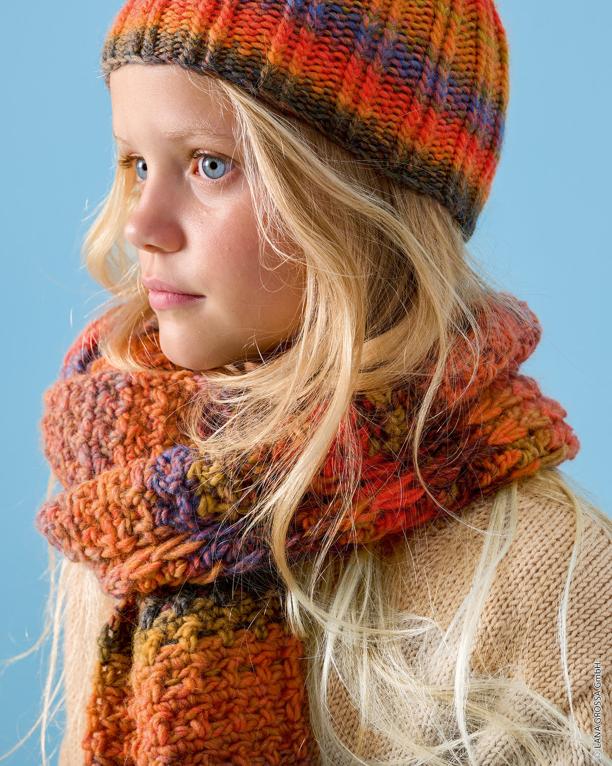 Lana Grossa Kids Nr. 15 model 25 - sjaal met Colors For You - sfeerfoto 3