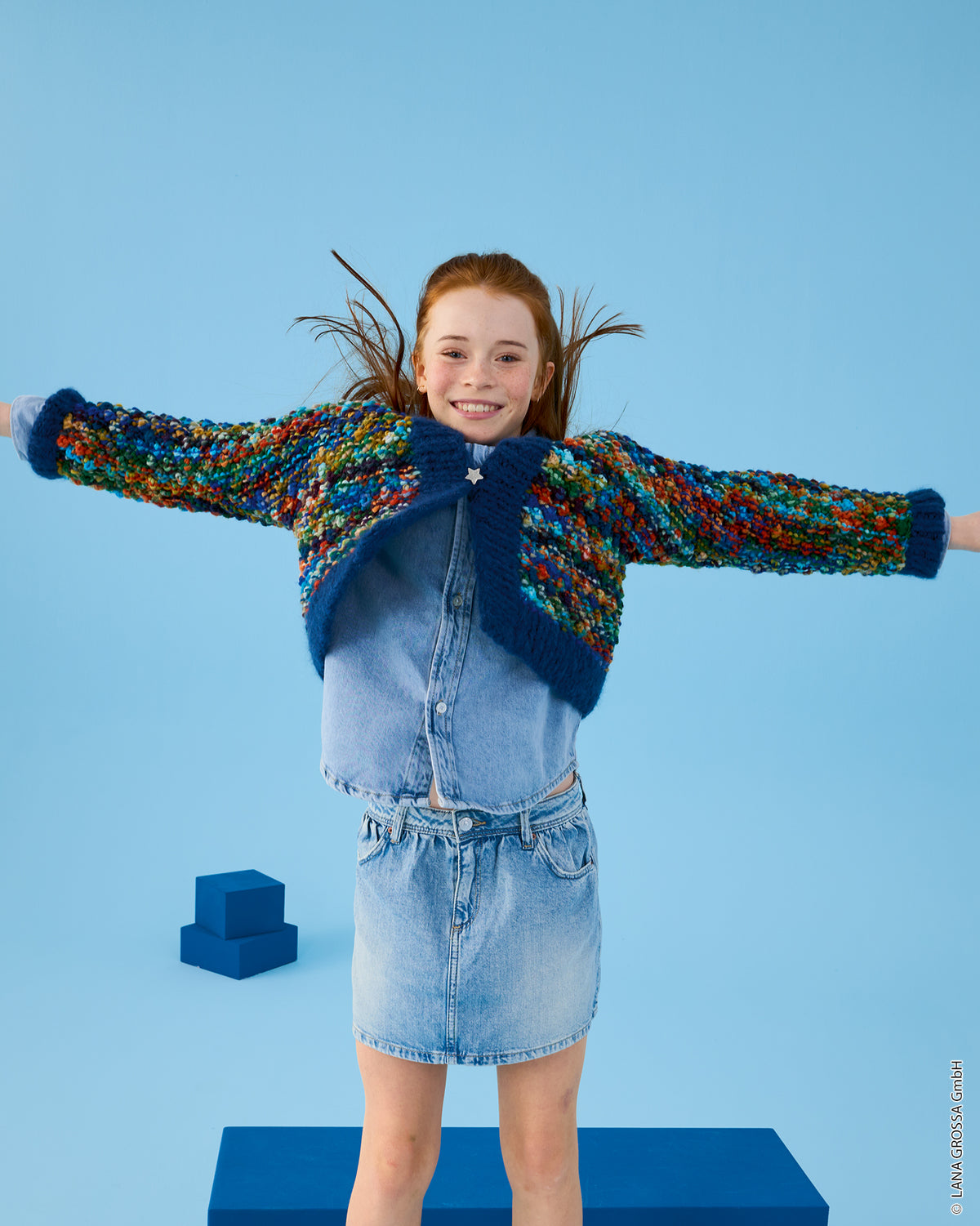 Lana Grossa Kids Nr. 15 model 9 - vest met Crazy en Baby Furry - sfeerfoto 6