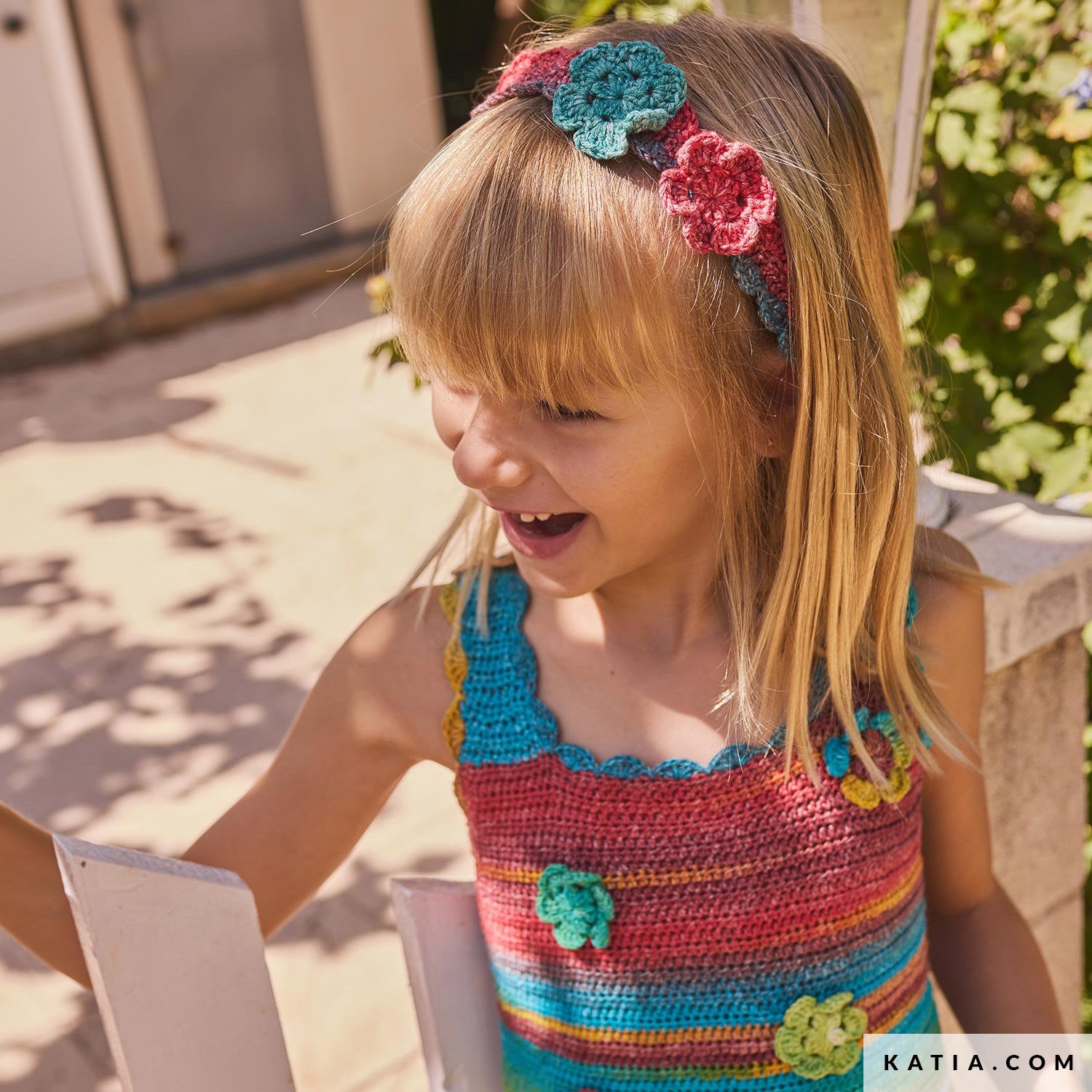 Patroon breien haken kinderen slabbetje lente zomer katia — gemaakt met Katia Fair Cotton Stretch