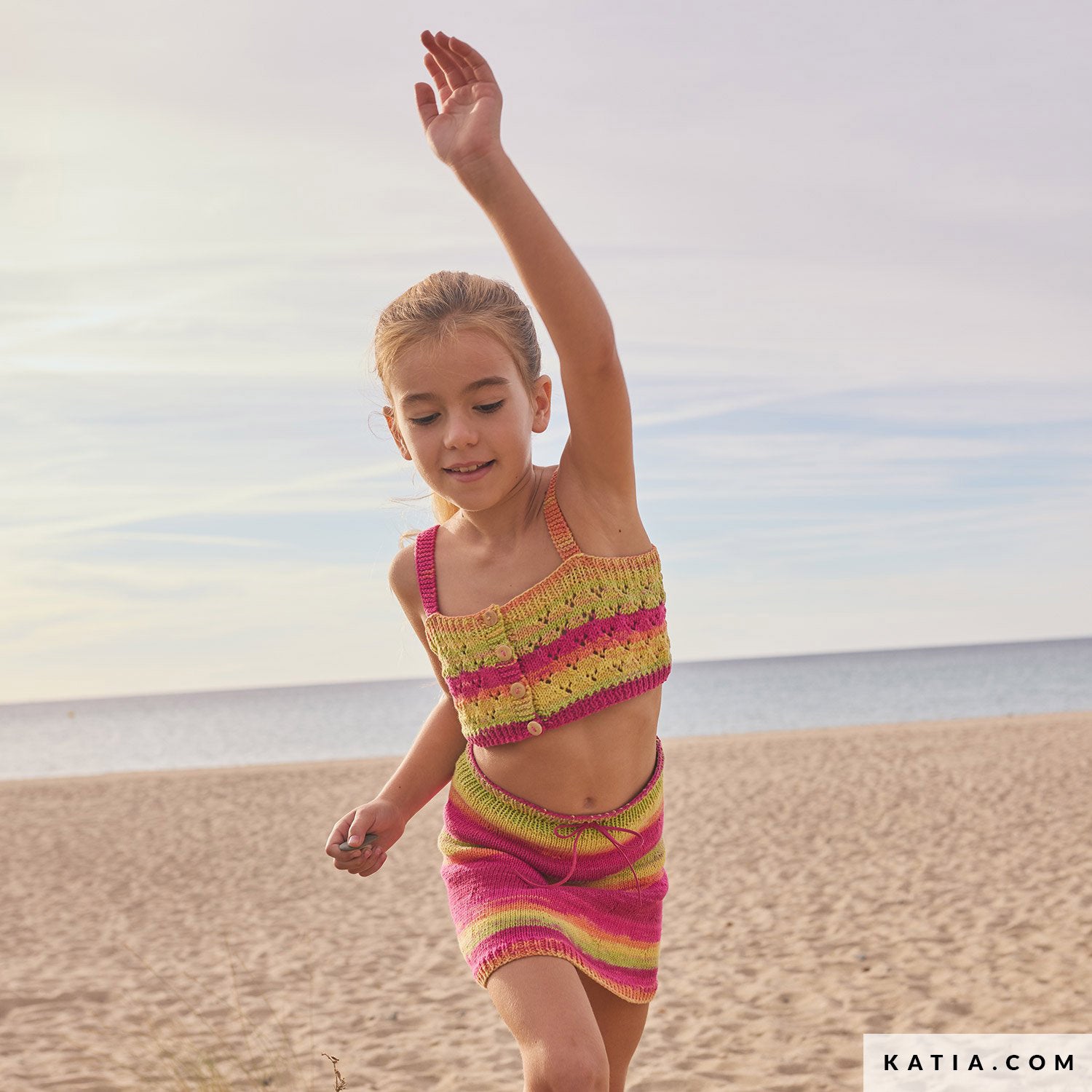 Patroon breien haken kinderen topje lente zomer katia — gemaakt met Katia Menfis Color (5)