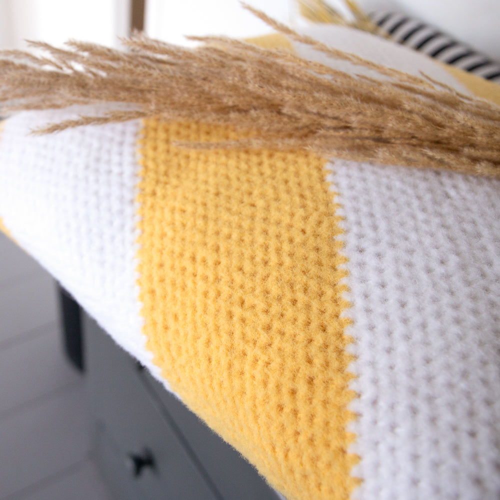 Felt-it Striped Cushion Crochet Kit