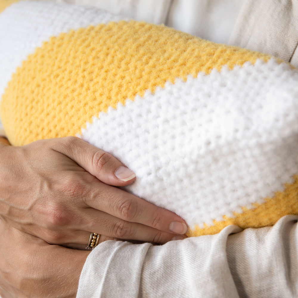 Felt-it Striped Cushion Crochet Kit