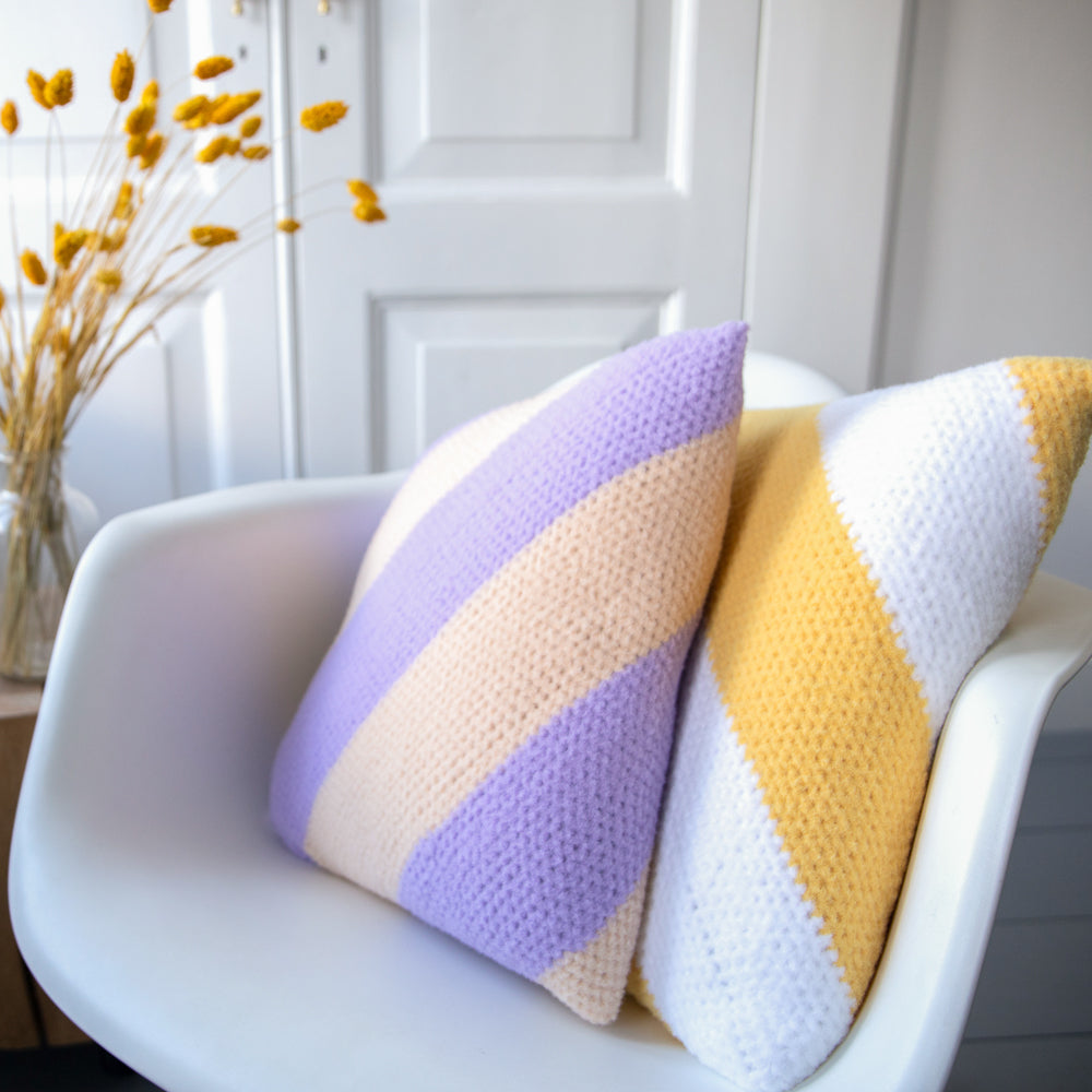 Felt-it Striped Cushion Crochet Kit