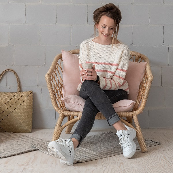 Classic jumper old pink — gemaakt met Yarn and Colors Classic Jumper Haakpakket