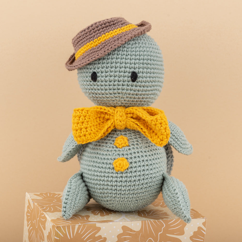 Theodore the turtle — gemaakt met Yarn and Colors Theodore the Turtle Haakpatroon (4)