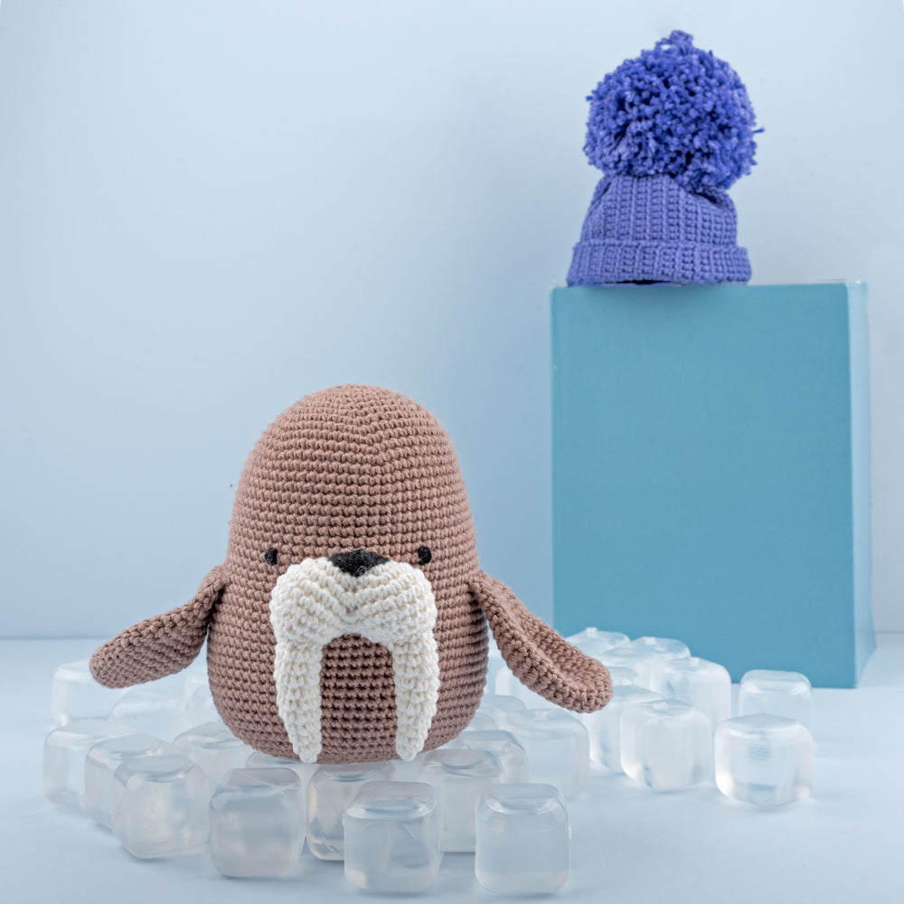 Wally walrus — gemaakt met Yarn and Colors Wally the Walrus Haakpatroon (3)