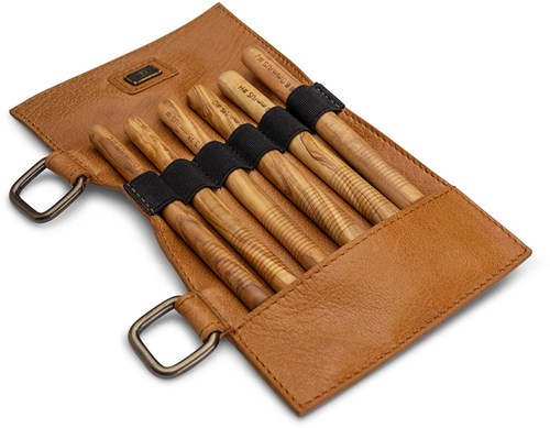 MUUD Carita E - Whiskey Handmade leather case small 21 x 12 cm-3