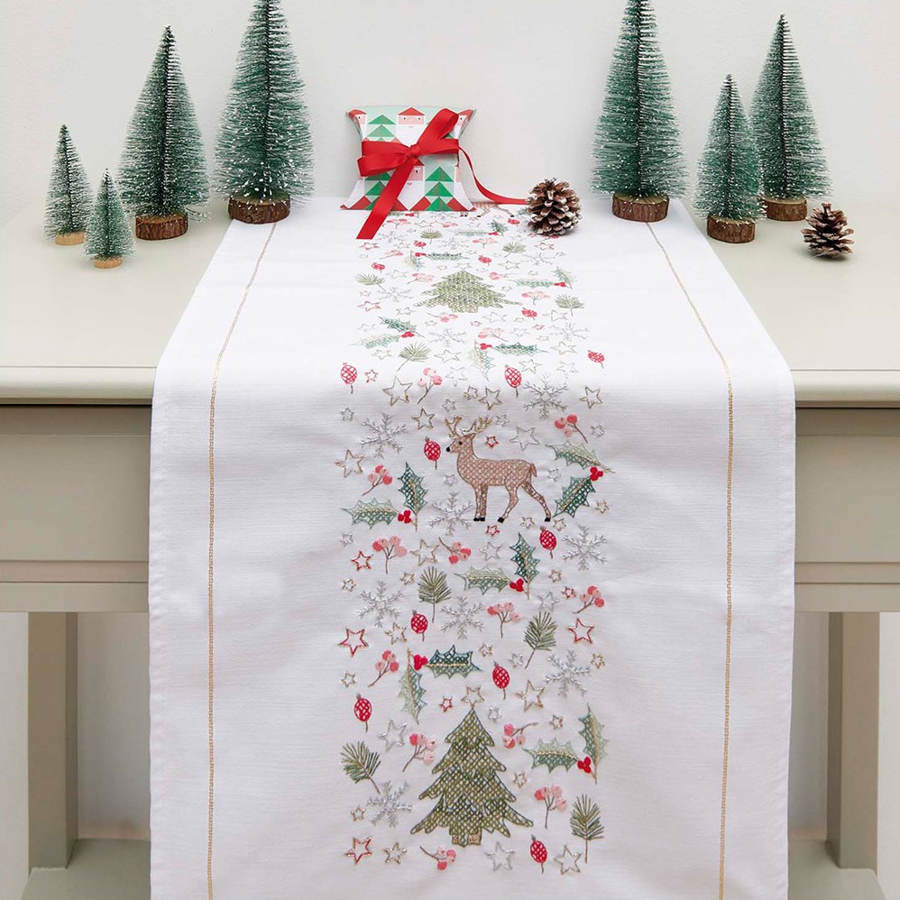 Rico Star Wreath Table Runner Embroidery Kit 