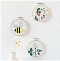 Rico Design Embroidery Kit Strawberry Blossom Ø 10 cm-3