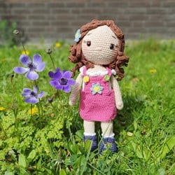 Olivia - Kroeliez Yarn and Crochet Kit