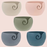 Scheepjes Yarn Bowl mango wood pink 15x10cm-2
