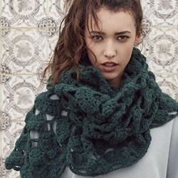 Wooladdicts Unique Mosaic Scarf Crochet Kit