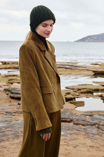 Lang Yarns Wooladdicts #15 Winter 2025/2026