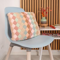 Wallis Cushion - Soft Pastel - Studio Madelaine - Crochet Kit-2