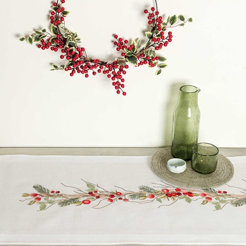Rico Rosehip Table Runner Embroidery Kit