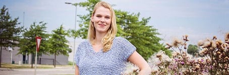 Summer Top with V-neck - Free Knitting Pattern