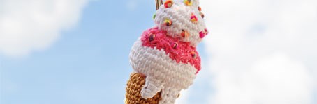 Crochet ice cream: careful you don’t eat your fingers!