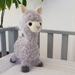 Alpaca Almina Crochet Kit