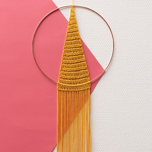Yarn and Colors Must-Have Triangle Wall Hanging Booklet-2