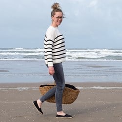 Yarn and Colors Striped Jumper Knit Kit