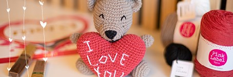 Free crochet pattern: Crochet a bear for Valentine’s Day