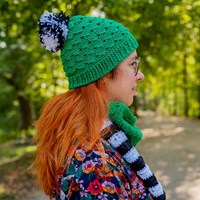 Yarn and Colors Black White and Bright Hat Crochet Kit 087 Amazon