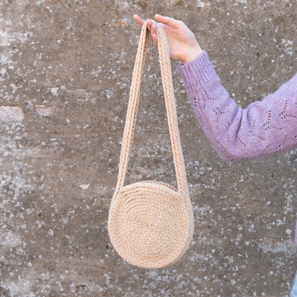 Yarn and Colors Shoulder Bag Crochet Kit 006 Taupe 