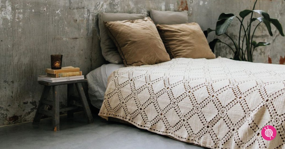 Want to make a bedspread? 4 blankets to use as decorative bedspreads in