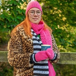 Yarn and Colors Black White and Bright Scarf Crochet Kit