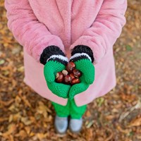 Crochet Pattern Yarn and Colors Black White and Bright Mittens
