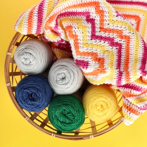 Yarn and Colors Amazing Flower Blanket Crochet Kit 060-2
