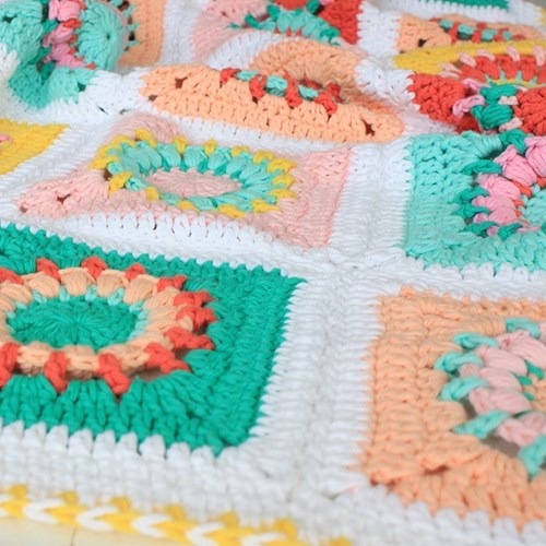 Yarn and Colors Blossom Blanket Booklet